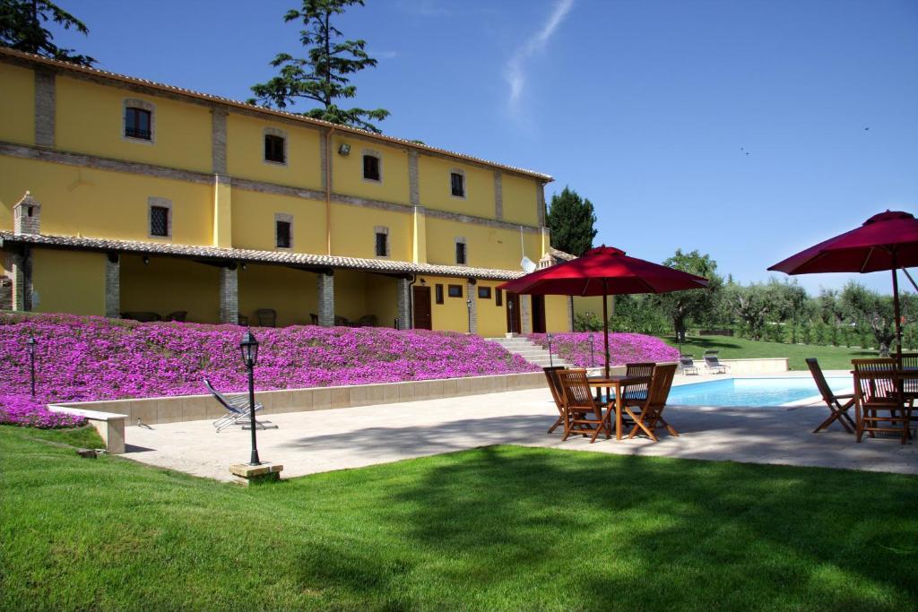 Agriturismo Villa Irelli Castellalto Exterior photo